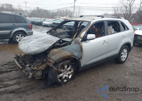 2012 Kia Sorento Lx z USA, uszkodzony, nr VIN 5XYKTDA66CG267734